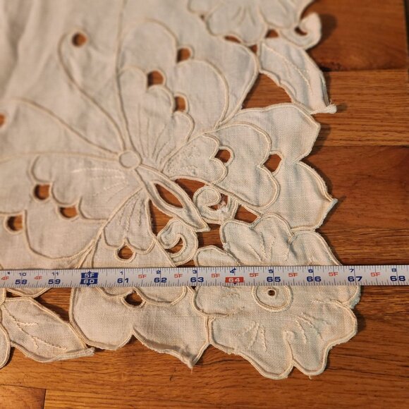 Victorian Cutwork Embroidered Butterfly & Floral Tablecloth 80"x 104" - Picture 3 of 8